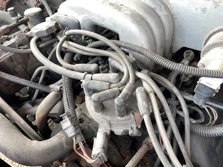 #1200-•-1986-ford-crown-victoria-**recommend-trailering**-(has-mn-title)-image-27