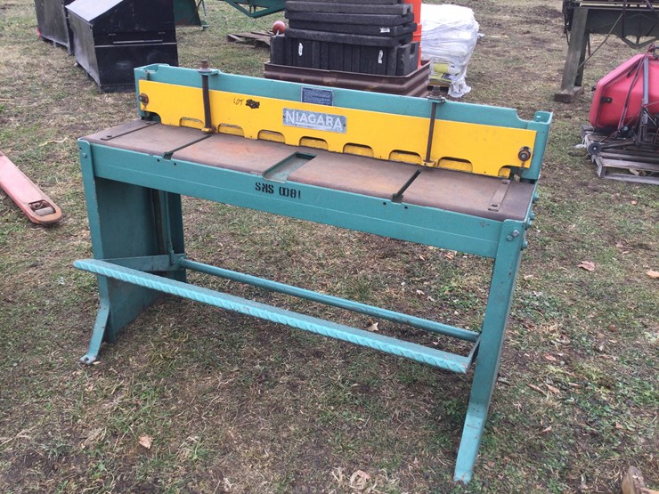 #4797-•-niagara-metal-shears:-location:-w2486-smies-rd,-oostburg,-wi-53070-image-1