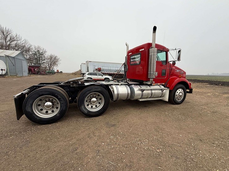 2001-kenworth-t800-image-8