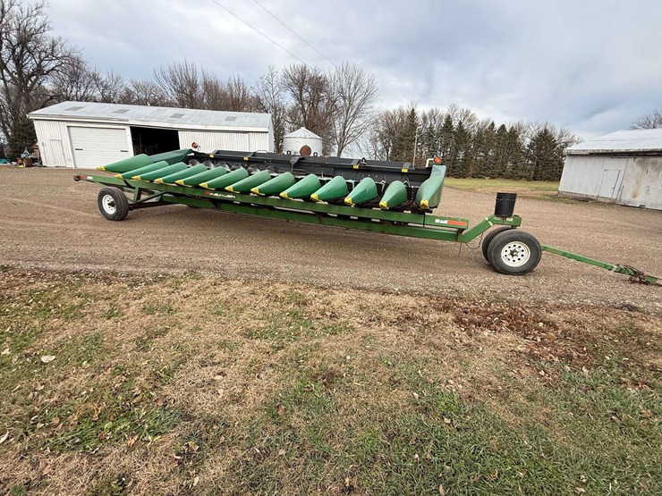 2004-geringhoff-12-row-20”-roto-disc-chopping-head,-comes-with-a-mauer-header-trailer,-stationary,-r-image-4