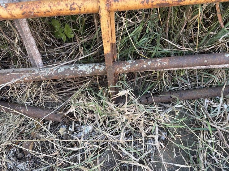 10'-&-12'-gates-image-2