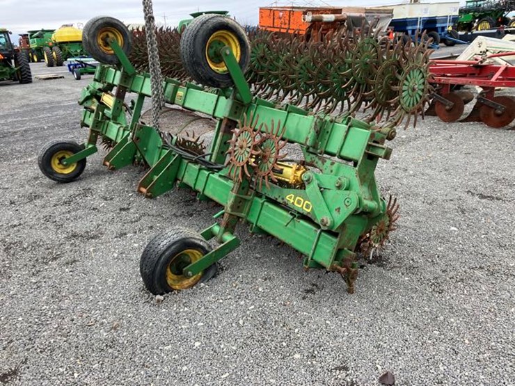 john-deere-400-image-4