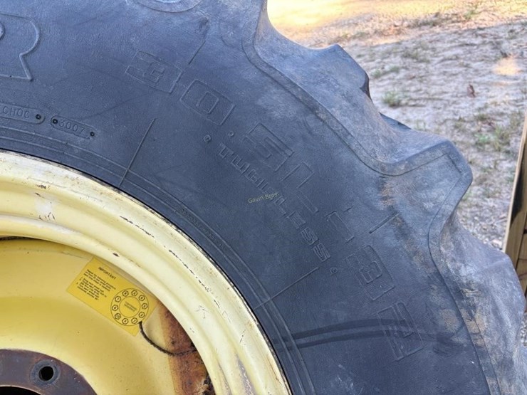 (2)-30.5l---32-tires-w/rims-image-5