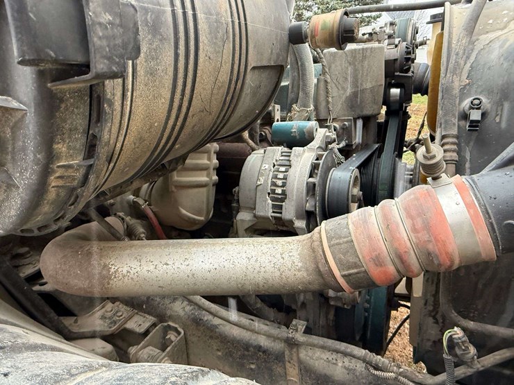 2004-international-durastar-4400-image-34