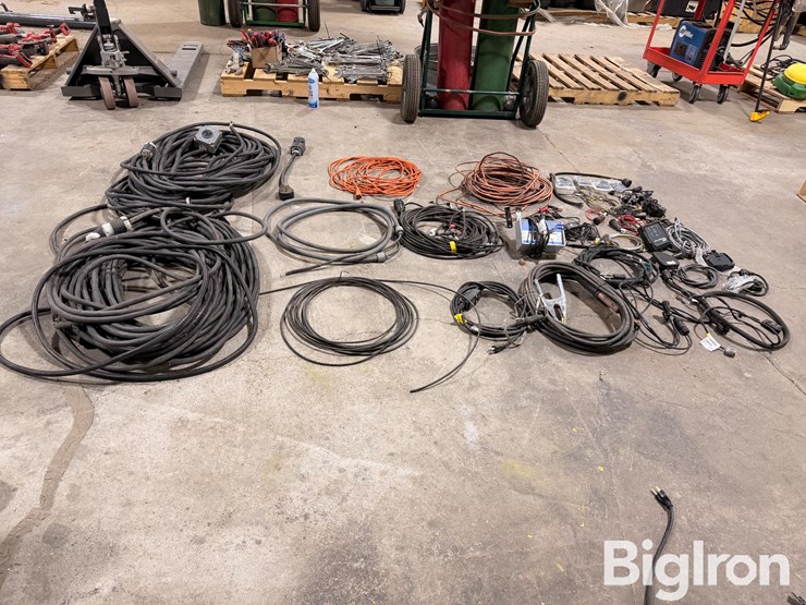 220v-power-cords-&-in-cab-monitors/wire-harnesses-image-6