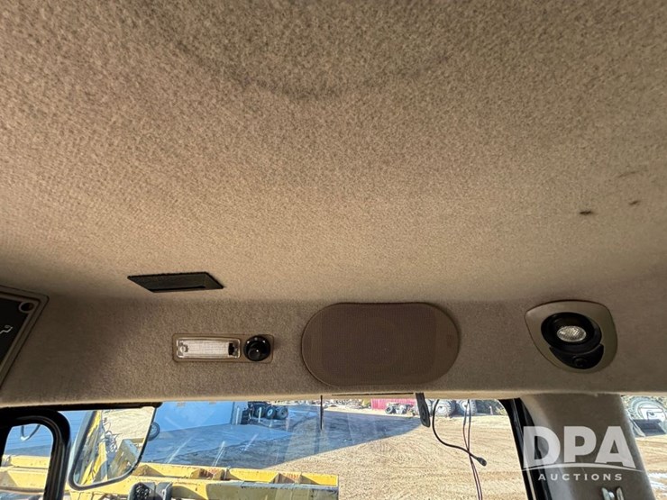 case-ih-titan-3020-image-108