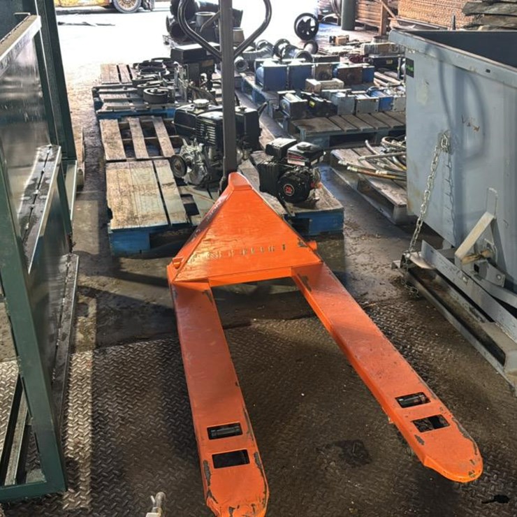 #172 • Pallet Jack