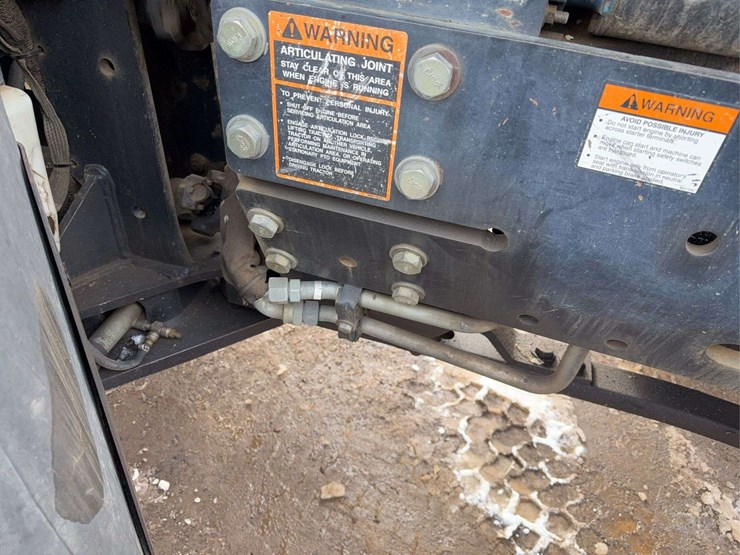 new-holland-tv145-image-27