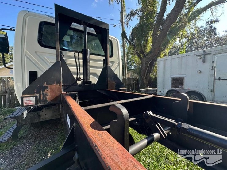 2003-international-durastar-4300-image-13