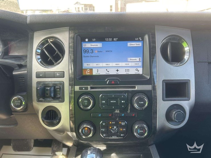 2017-ford-expedition-limited-image-15