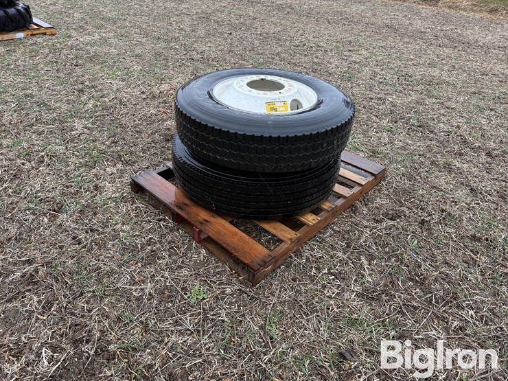 2)-11r22.5-tires-image-1