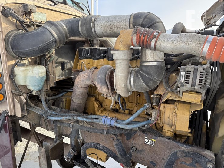 2004-peterbilt-379-image-81