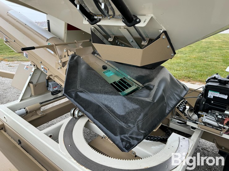 2024-unverferth-3755xl-image-17