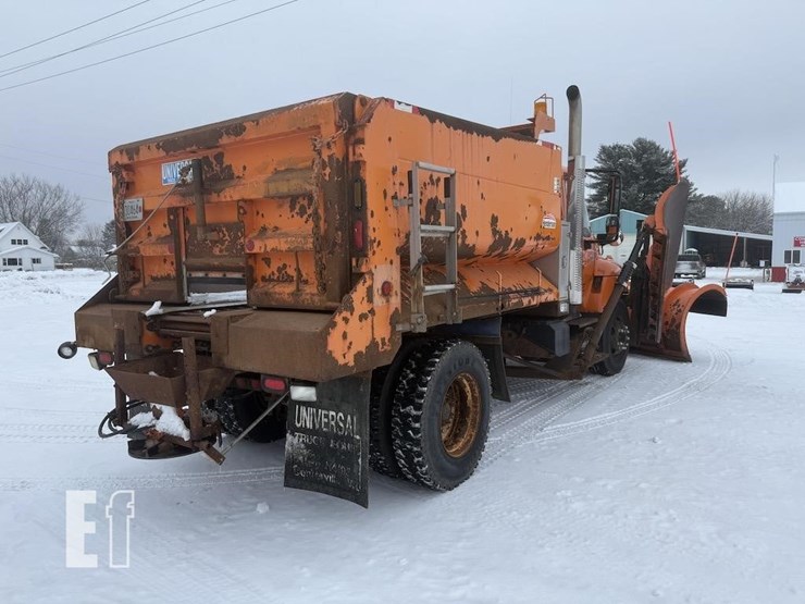 international-workstar-7500-image-4