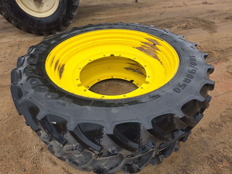 john-deere-8100-image-2