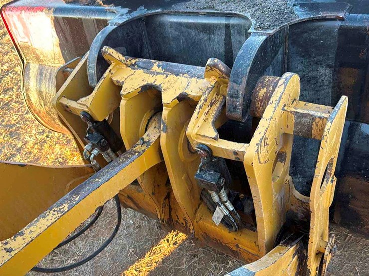 caterpillar-930m-image-12