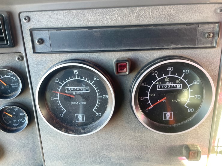 kenworth-t300-image-25