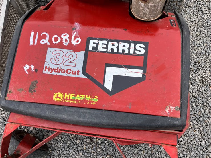 #112086-•-ferris-lawn-mower-w/bagger-image-2