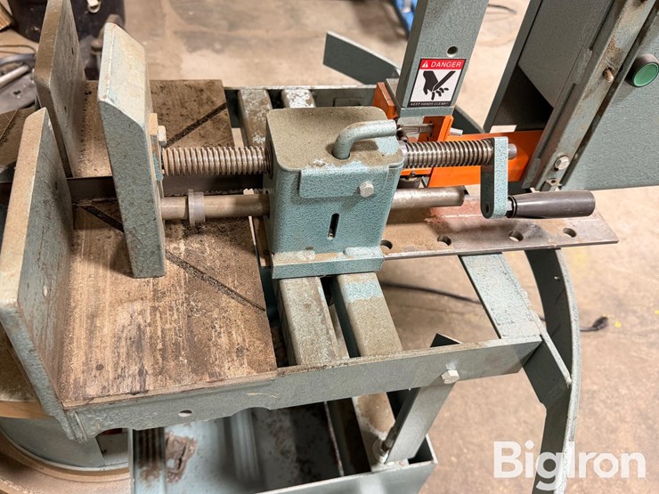 2023-ellis-1800-miter-band-saw-image-13