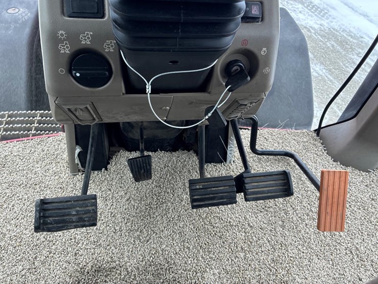 case-ih-magnum-190-image-79