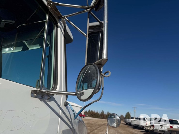 1997-volvo-f16-image-60