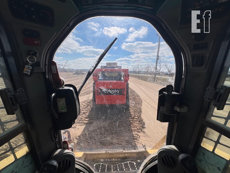 2020-caterpillar-259d3-image-32