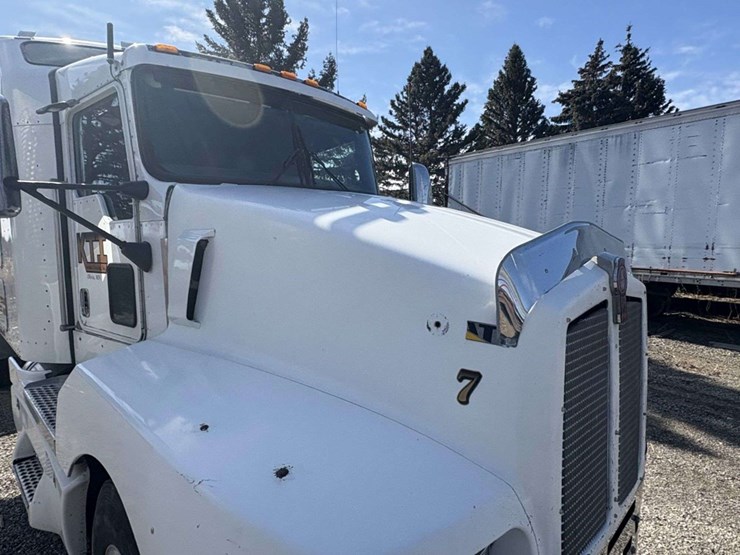 2007-kenworth-t600-image-17