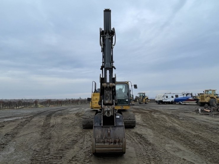 deere-210g-lc-image-8