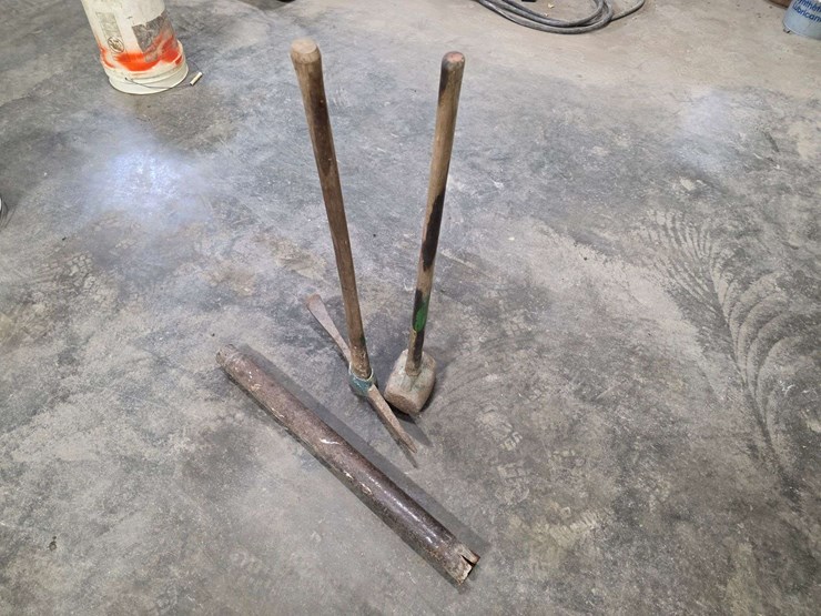 maul,-pick-axe,-post-hole-pounder-image-3