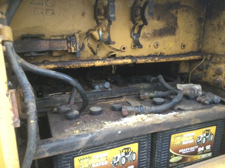 caterpillar-951-image-15