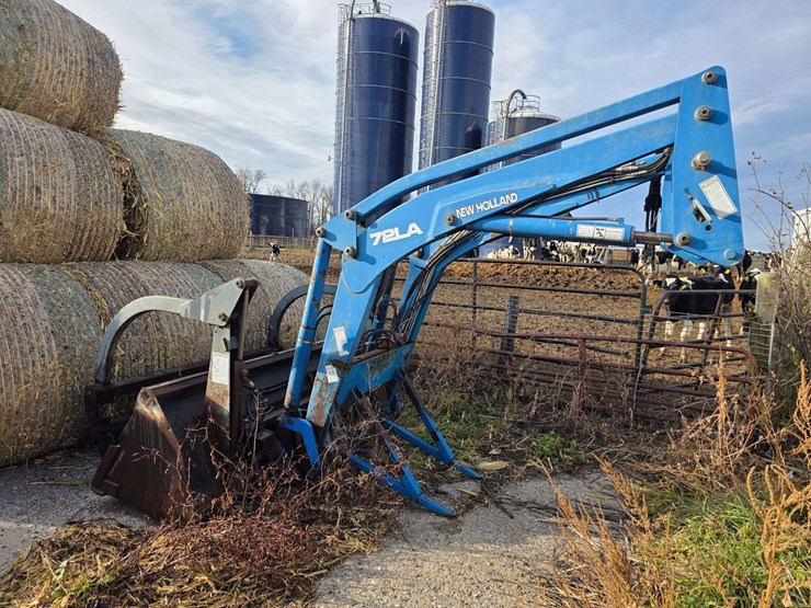 new-holland-72la-image-2