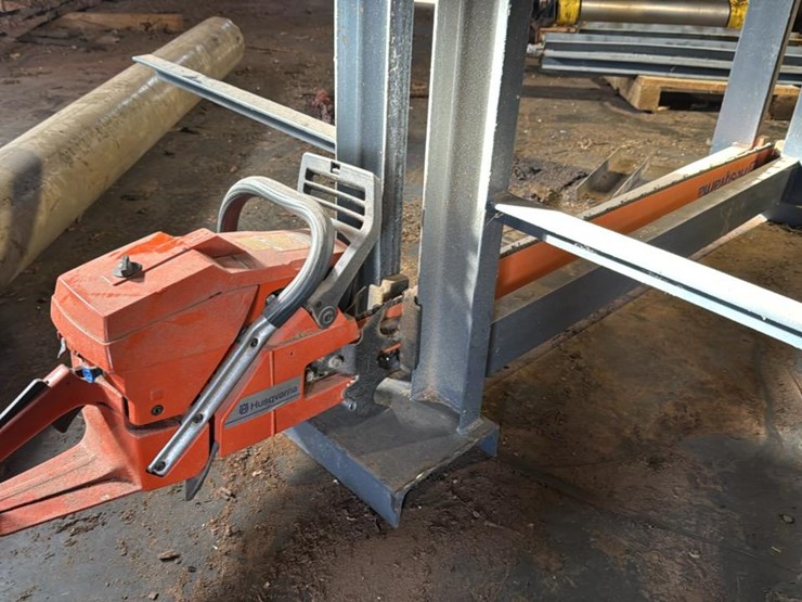 #165-•-husqvarna-chainsaw-image-5