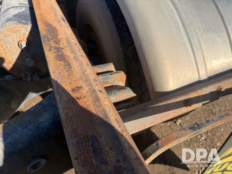 1997-volvo-f16-image-47