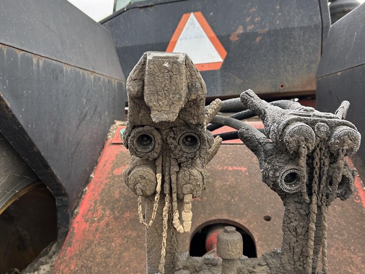 1985-versatile-856-image-31