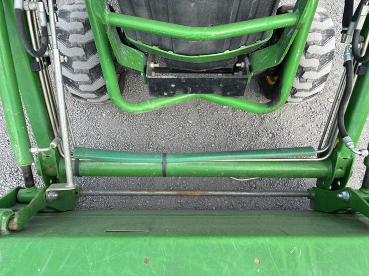 john-deere-1025r-image-12