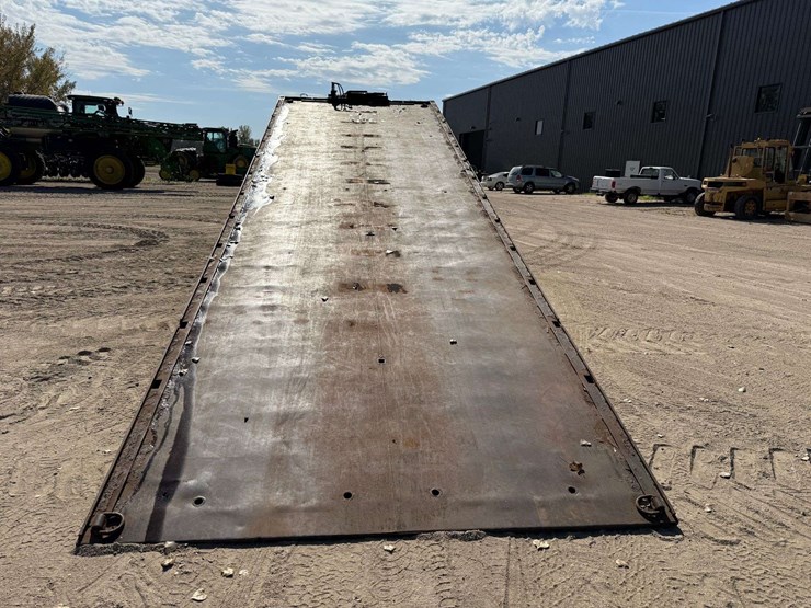 2006-sterling-rollback-truck,-101"x27'-bed,-winch,-automatic-transmission,-388k-miles,-11r22.5-tires-image-5