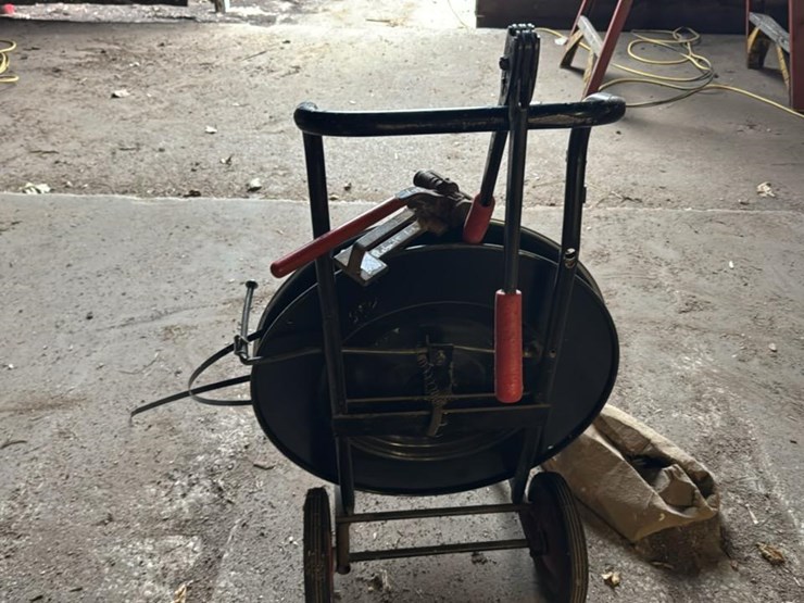 #137-•-bander-and-tools*-image-3