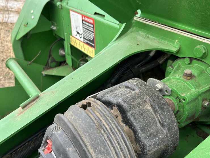 2018-john-deere-560m-image-31