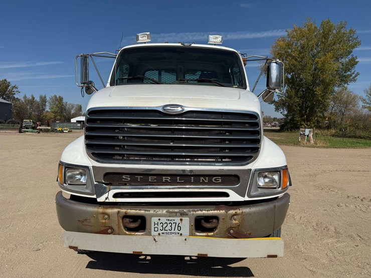 2006-sterling-rollback-truck,-101"x27'-bed,-winch,-automatic-transmission,-388k-miles,-11r22.5-tires-image-40