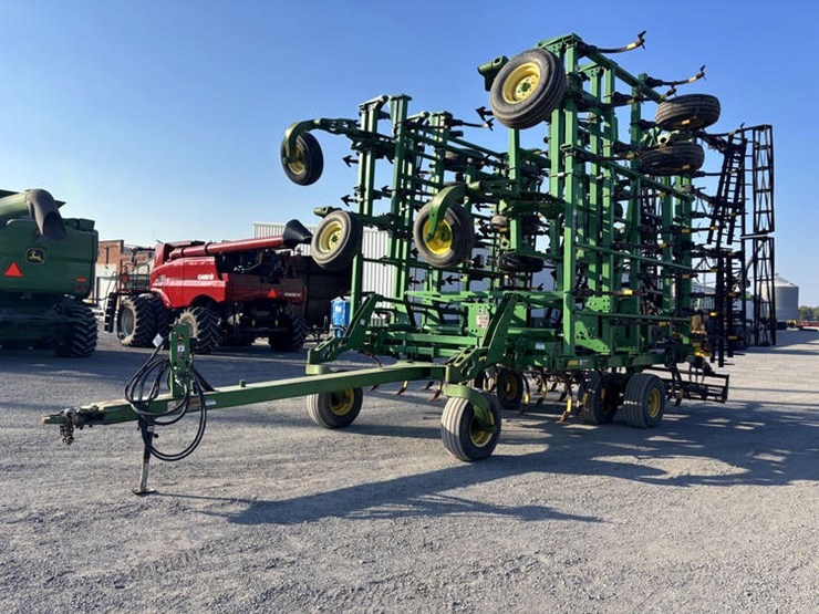 john-deere-2210-image-6