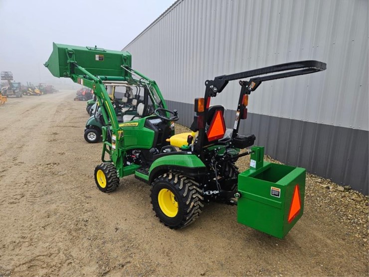 john-deere-1025-image-11