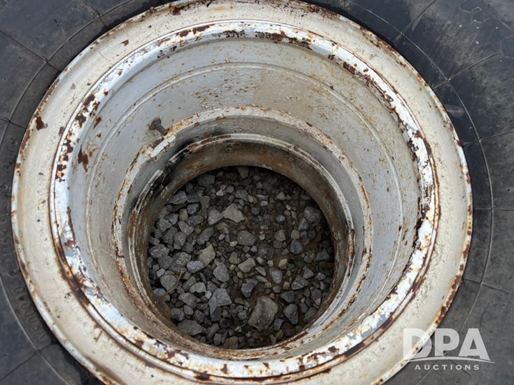 firestone-flotation-tire-(jn3480)-image-3