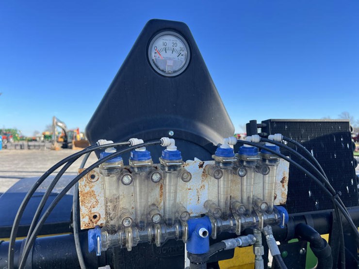 john-deere-7200-image-13