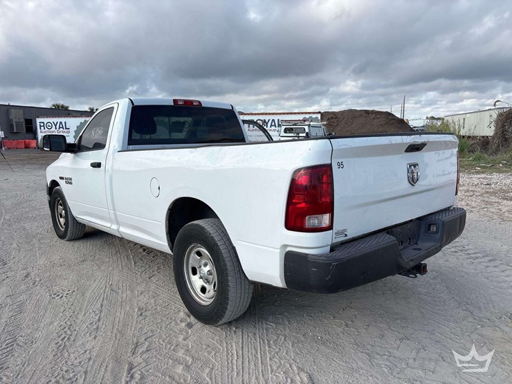 2014-dodge-ram-1500-image-3