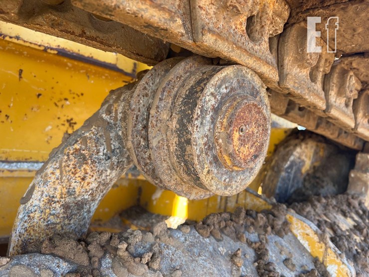 2015-deere-550k-lgp-image-11