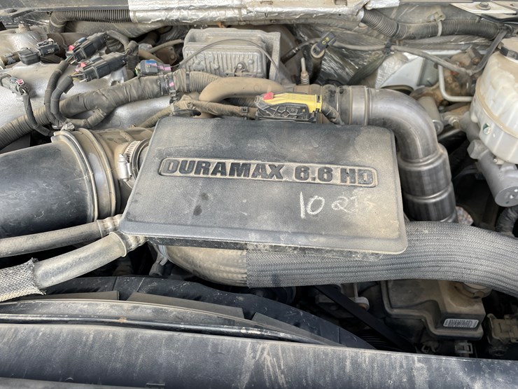 #1123-•-2019-chevrolet-silverado-pickup-truck(has-mn-title)-image-31