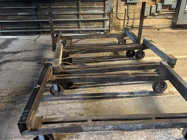 #114-•-stacking-racks-image-2