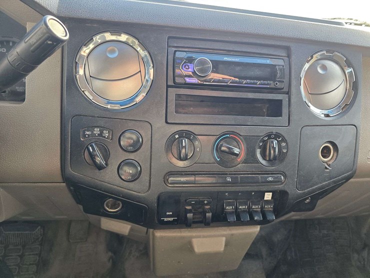 2008-ford-f350-image-38