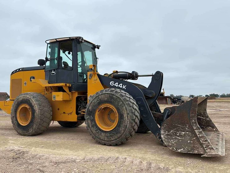 deere-644k-image-3