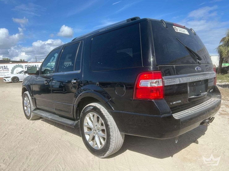 2017-ford-expedition-limited-image-5